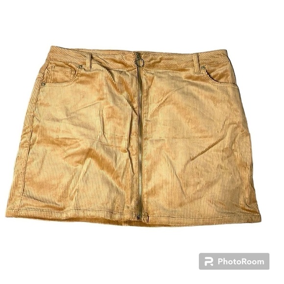 Size XL tan corduroy mini skirt with front zipper - Picture 1 of 8